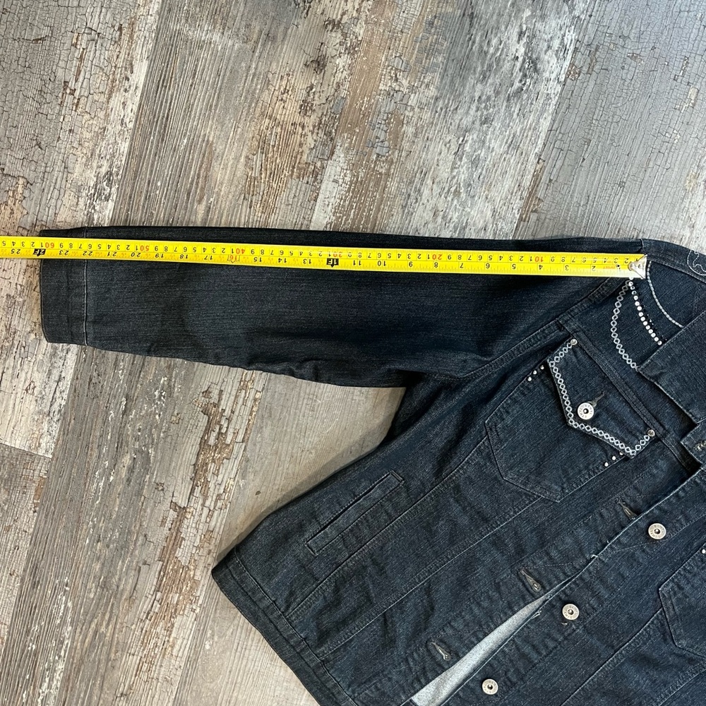Denim Jean jacket with lots of bling, new without tags - Picture 8 of 12